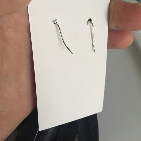 Native Style Black Feather Hook Dangle Earrings - Picture 5 of 7